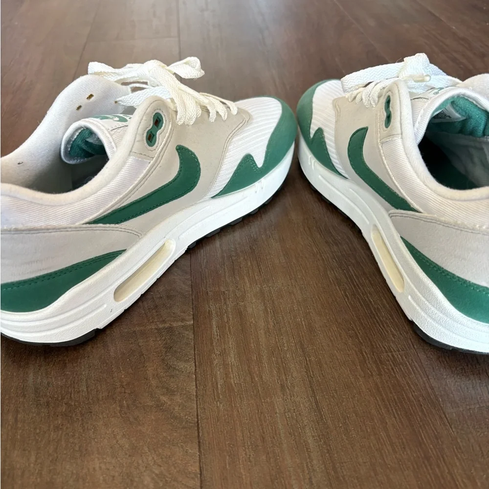 Nike Air Max Sneakers in Green and White - Picture 2 of 4
